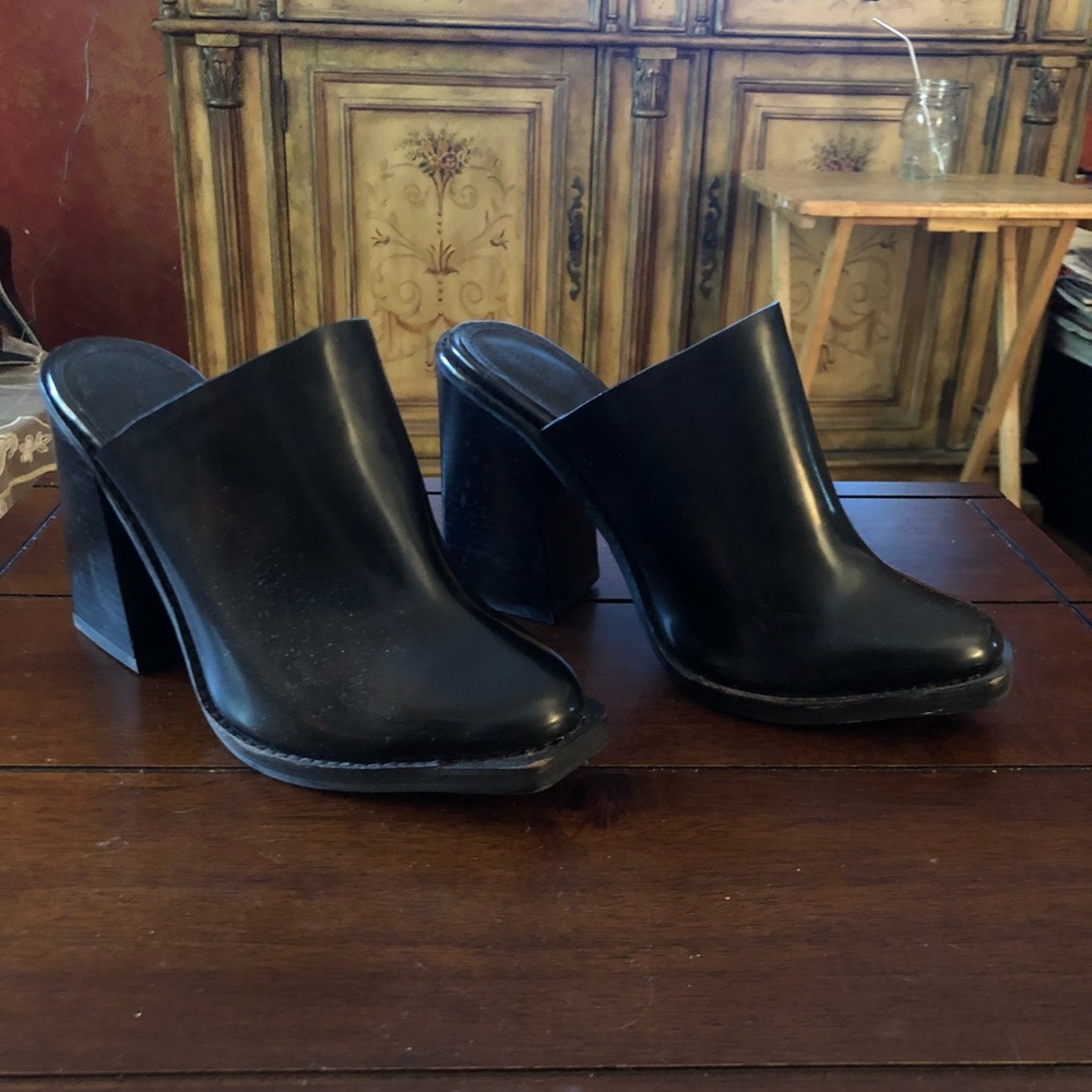 ZARA Black heeled mules
